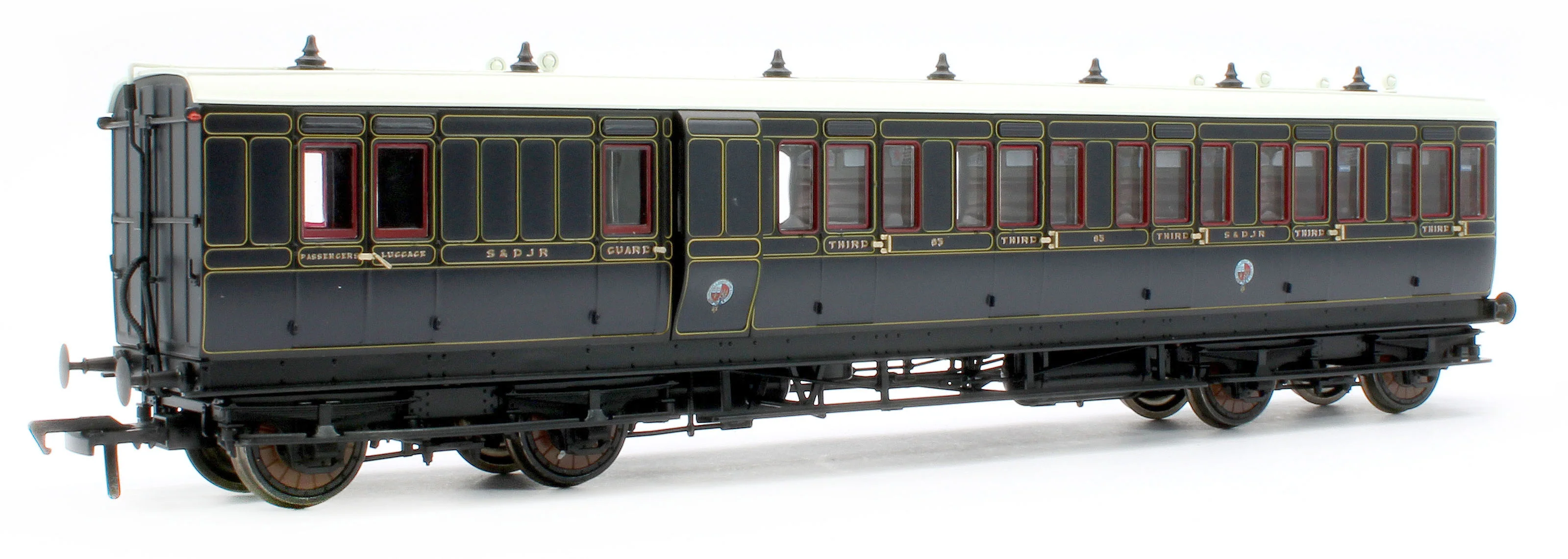 978025 48' SDJR ‘Evolution’ Bogie Coach Non-Corridor Carriage No.85, No.71 & No.15 3-Pack - Image 11