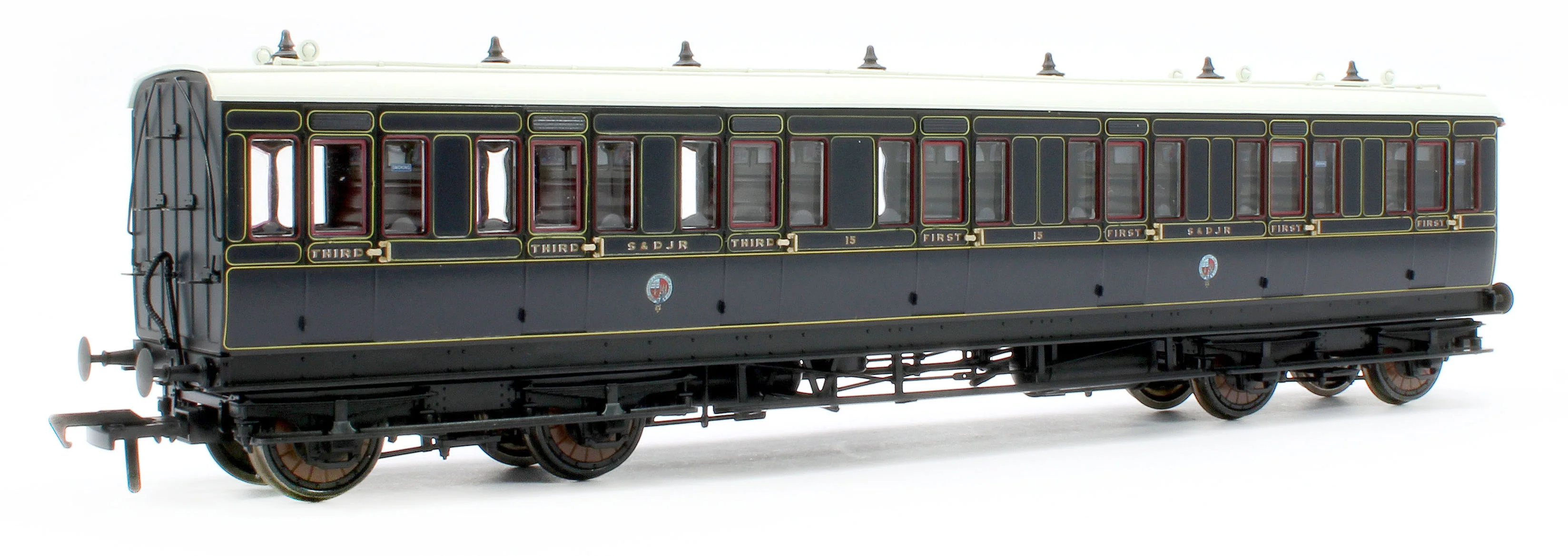 978025 48' SDJR ‘Evolution’ Bogie Coach Non-Corridor Carriage No.85, No.71 & No.15 3-Pack - Image 5