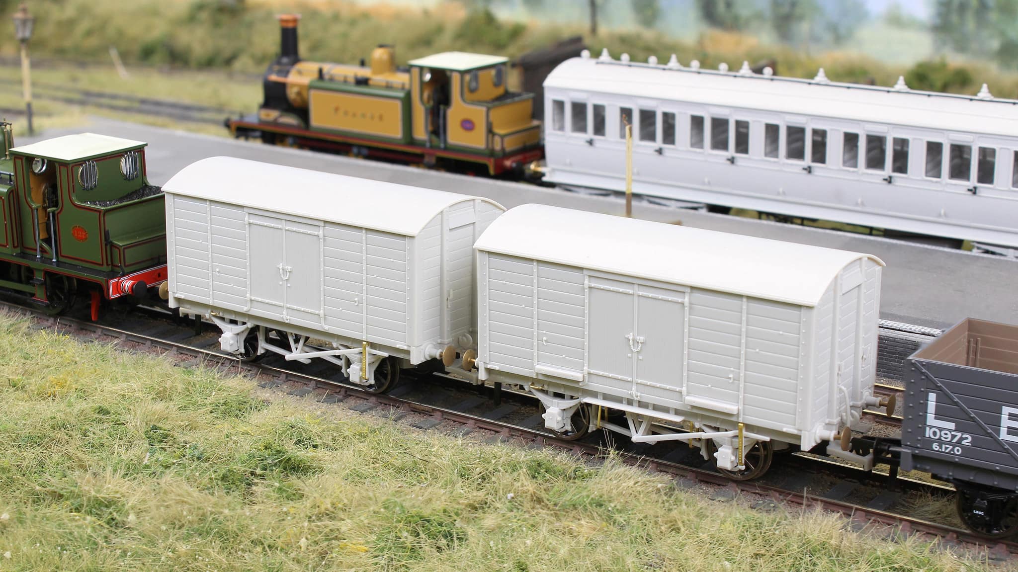 979004 LB&SCR Dia.8-Ton Goods Van LBSC No.8091 - Image 4