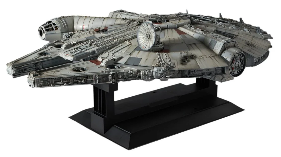 01206 Bandai Star Wars Millennium Falcon (1:72 Scale) Model Kit - Image 3