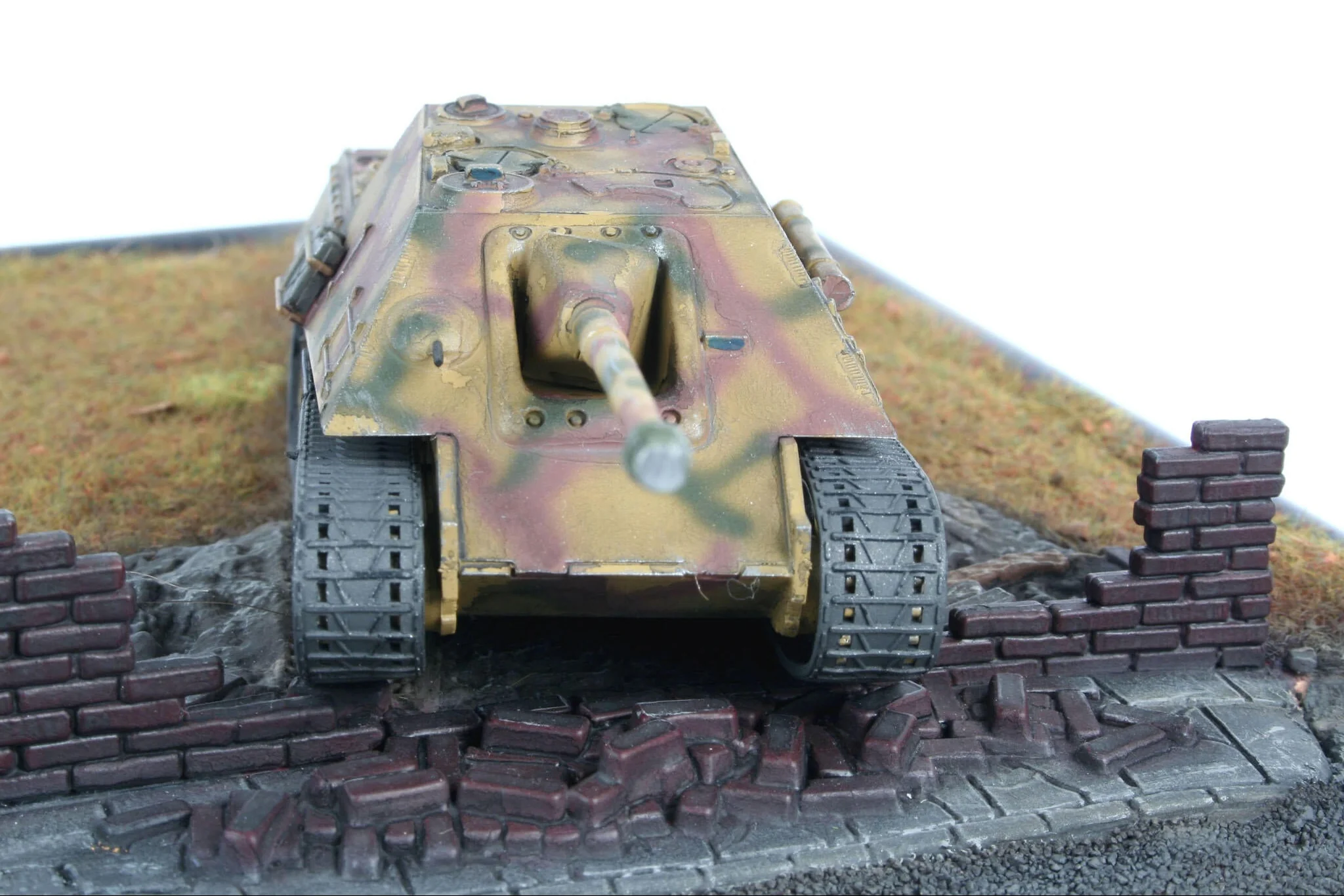 Sd.Kfz. 173 Jagdpanther Model Kit - Image 4