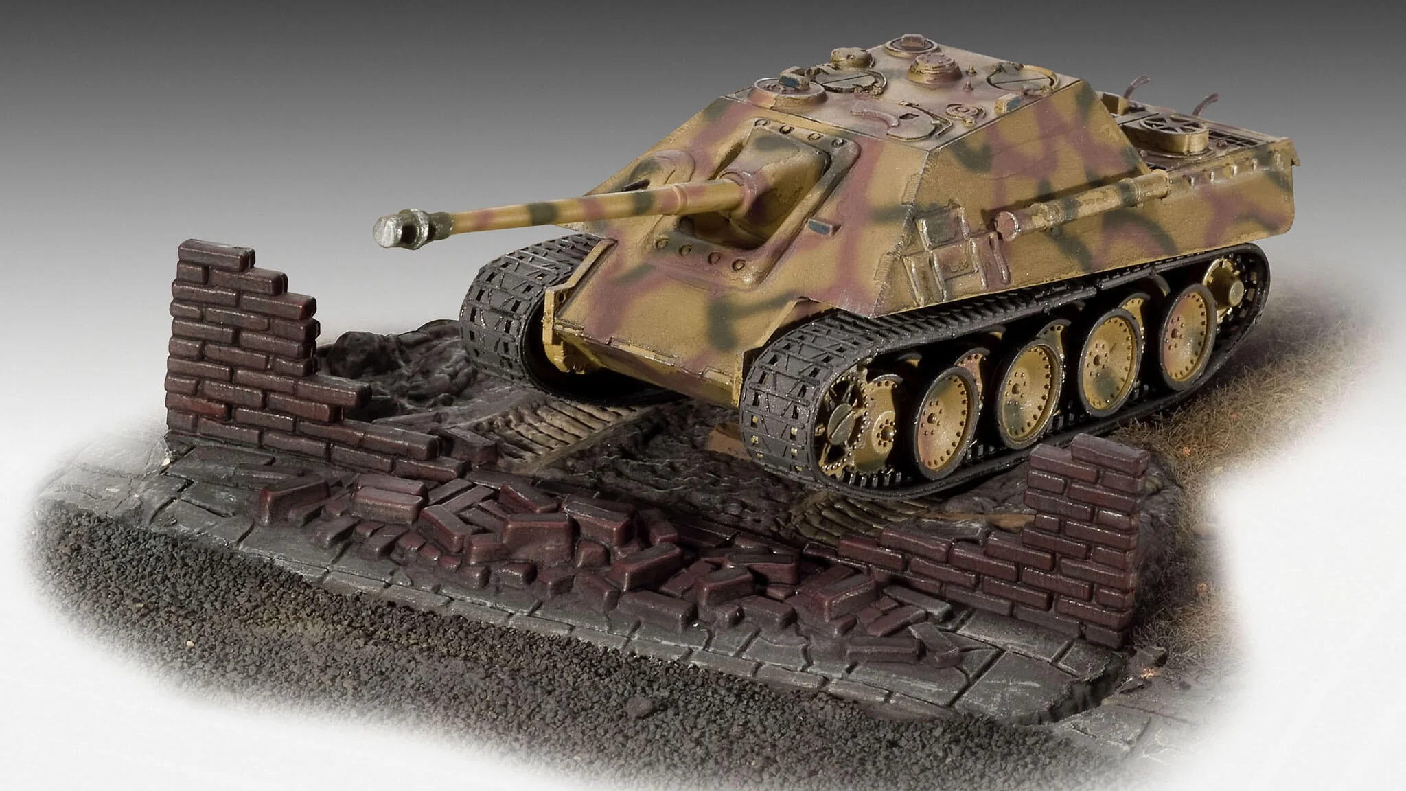 Sd.Kfz. 173 Jagdpanther Model Kit - Image 6