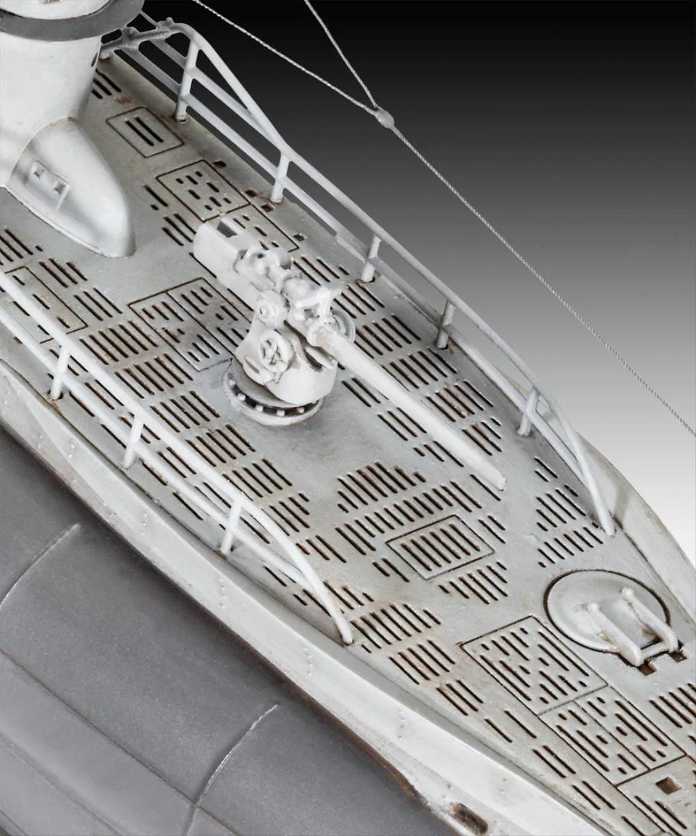 05675 Das Boot Collector Edition 40th Anniversary Gift Set (1:144) Model Kit - Image 3