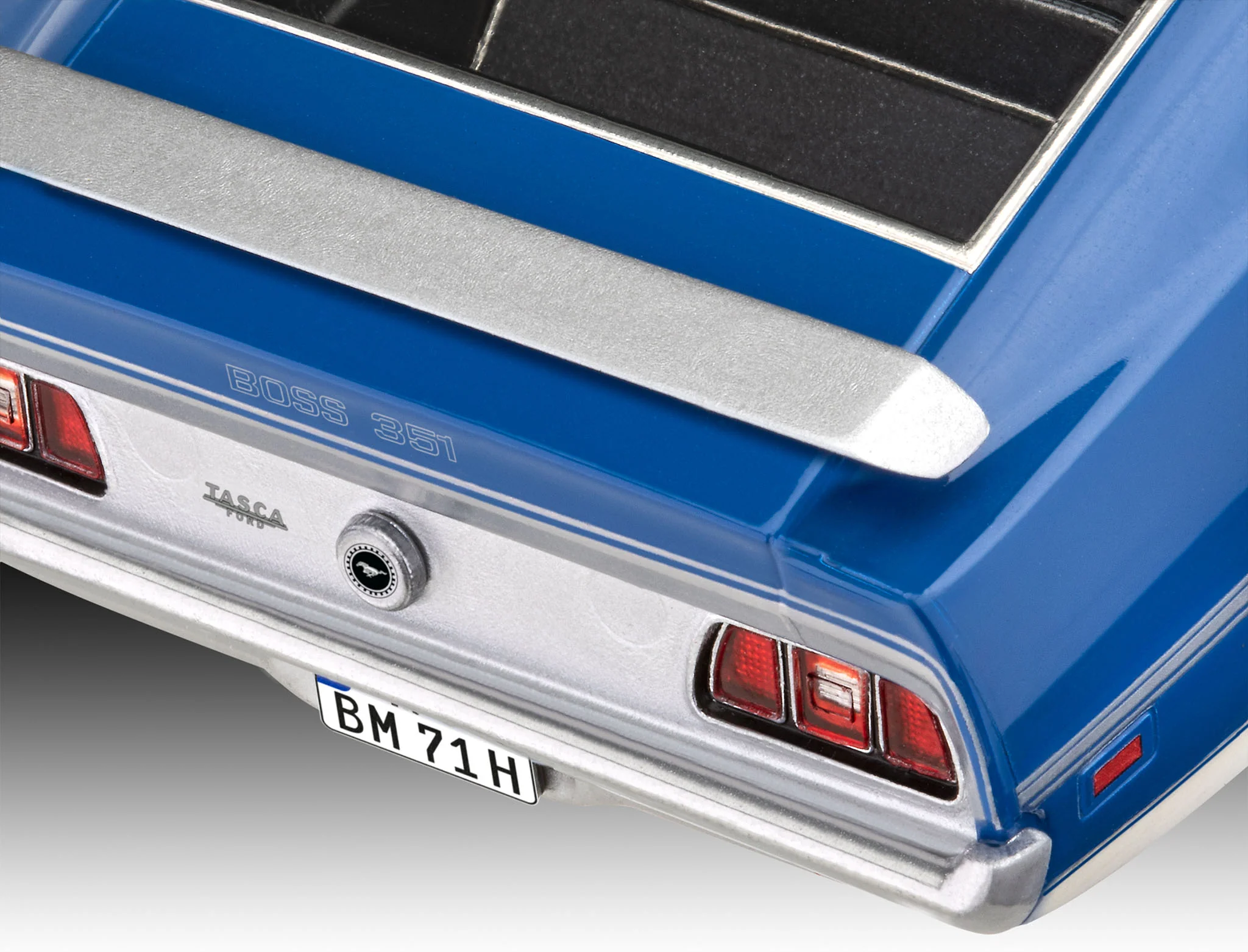 07699 71 Ford Mustang Boss 351 (1:25 Scale) Model Kit - Image 4