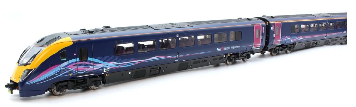 Class 180 - First Hull Trains "Dynamic Lines" livery 180109 5-car DMU