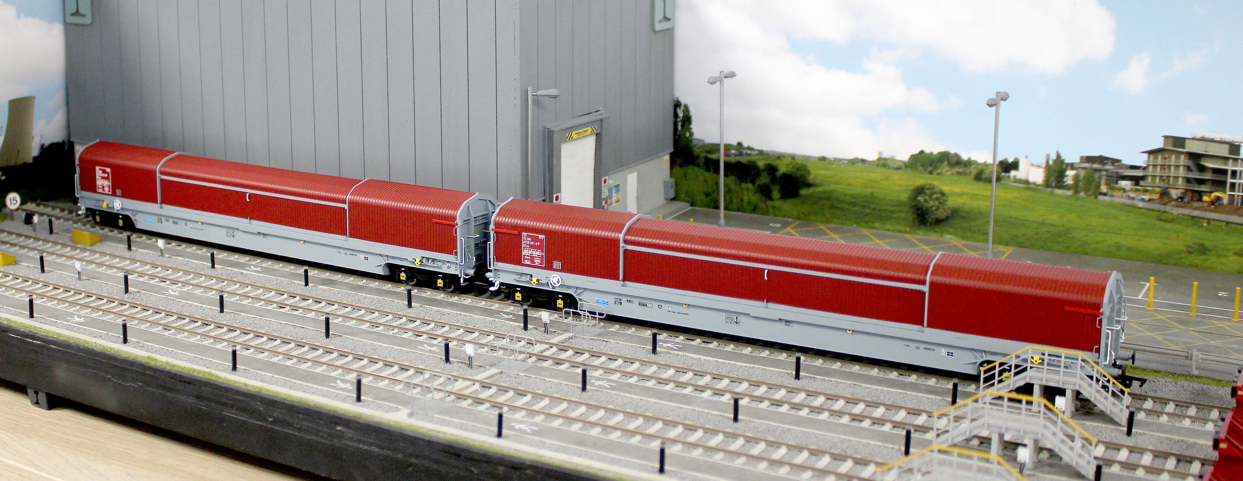 RT-OO-KSA-201C KSA ‘Rover Cube’ Wagons Original Maroon & Grey Livery No. 33 70 4739 044-4 and 059-2 - Twin Pack - Image 11