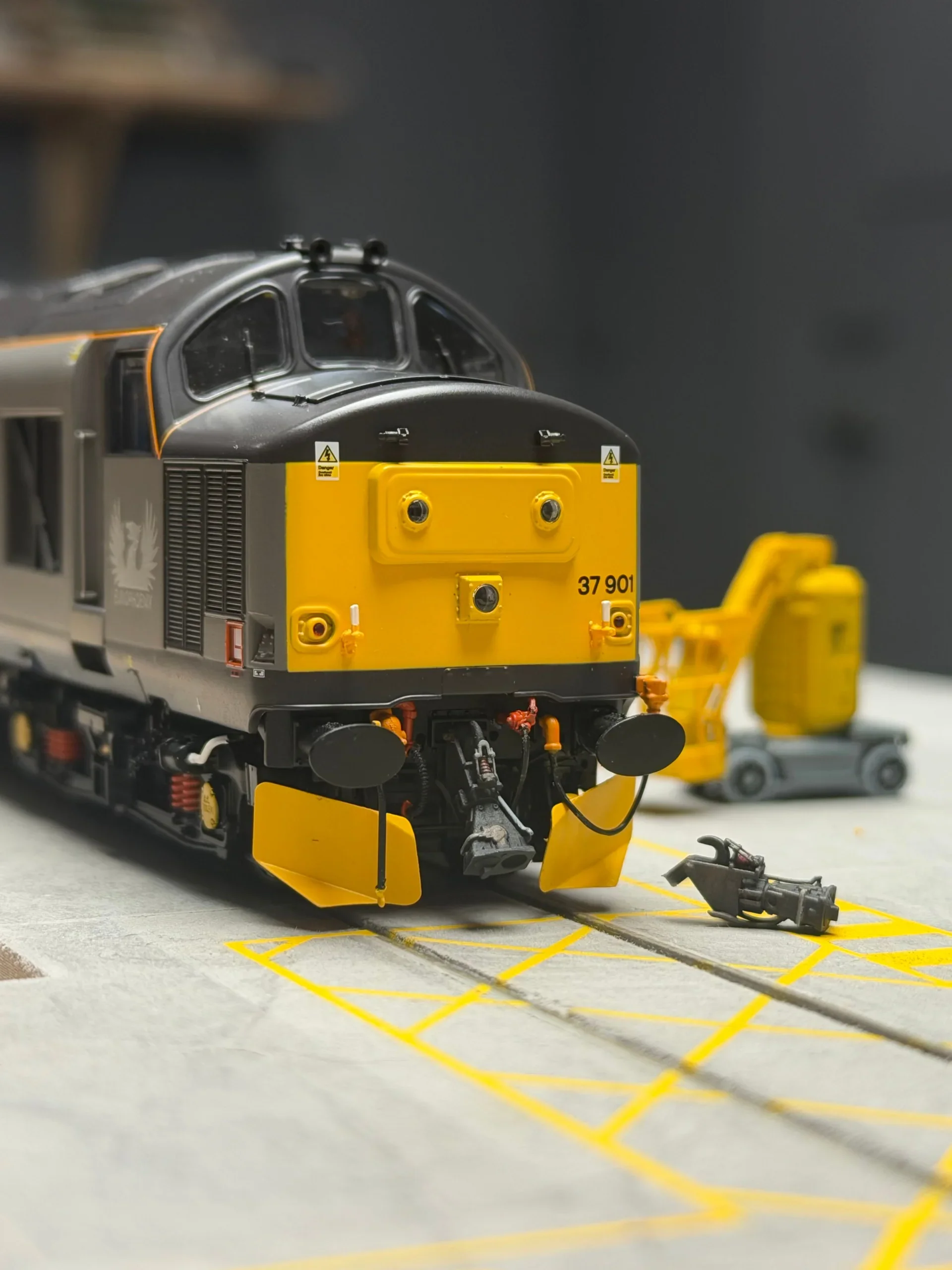 RRM178 OO Gauge Dummy Dellner Coupler (4 Pack) - Unpainted Model Kit - Image 2