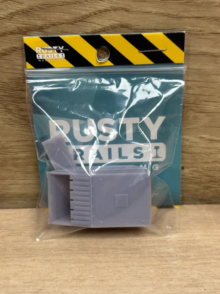 OO Gauge Enclosed Skips (Single Pack) - Unpainted Model Kit - Image 3