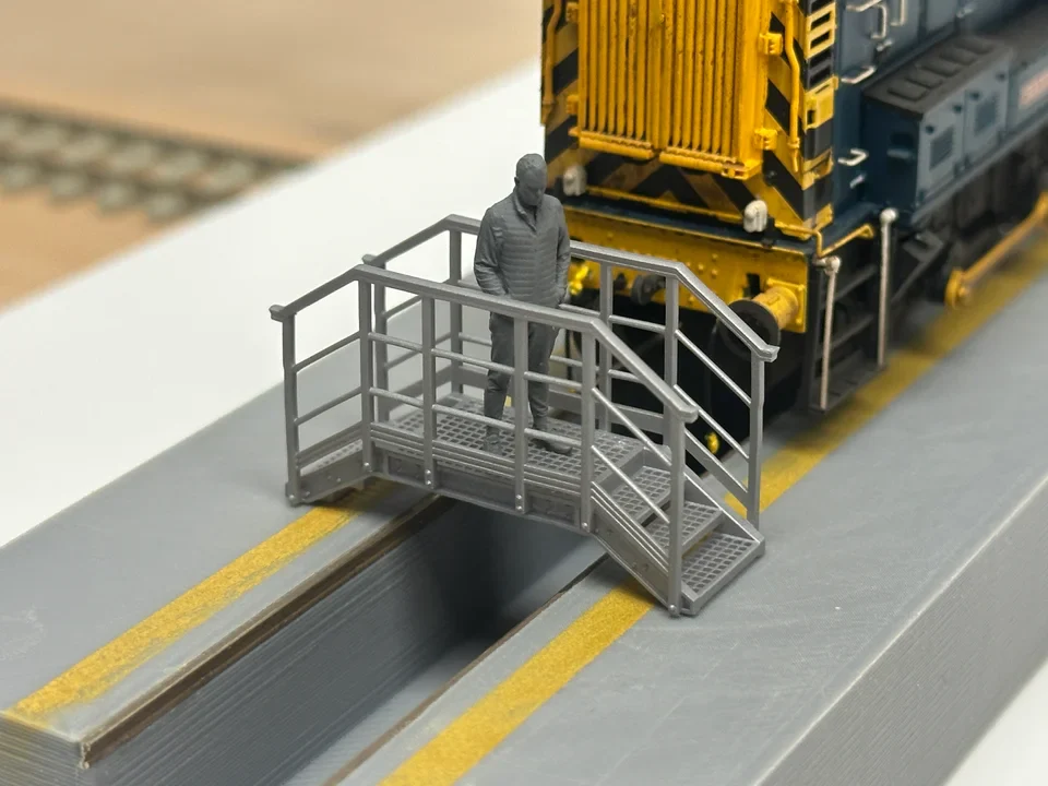 OO Gauge Inspection Pit Bridge (Pack of 2) - Unpainted Model Kit - Image 2