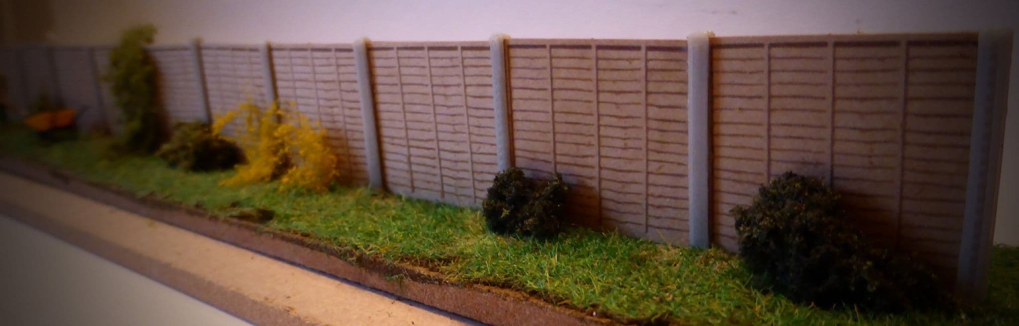 OO/HO 6ft Fence Panels Model Kit - Image 4