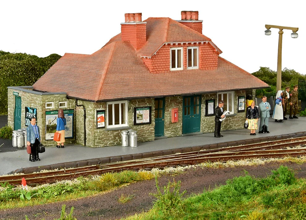44-0016 Narrow Gauge Station - Image 3