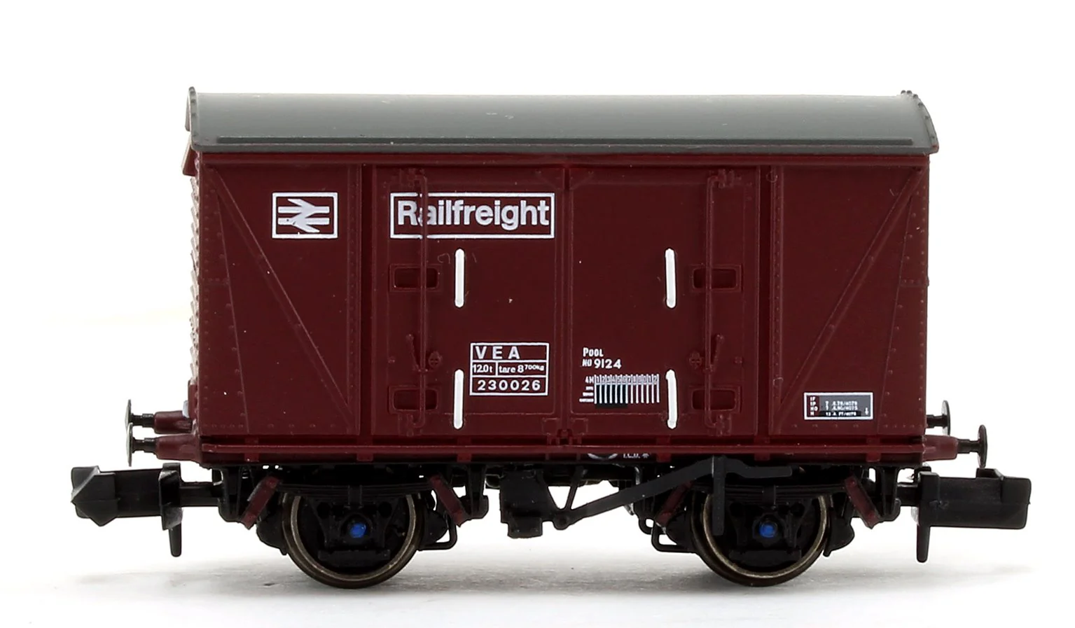 BR Maroon (Pristine) Railfreight VEA Munitions Van #230026 - Image 3