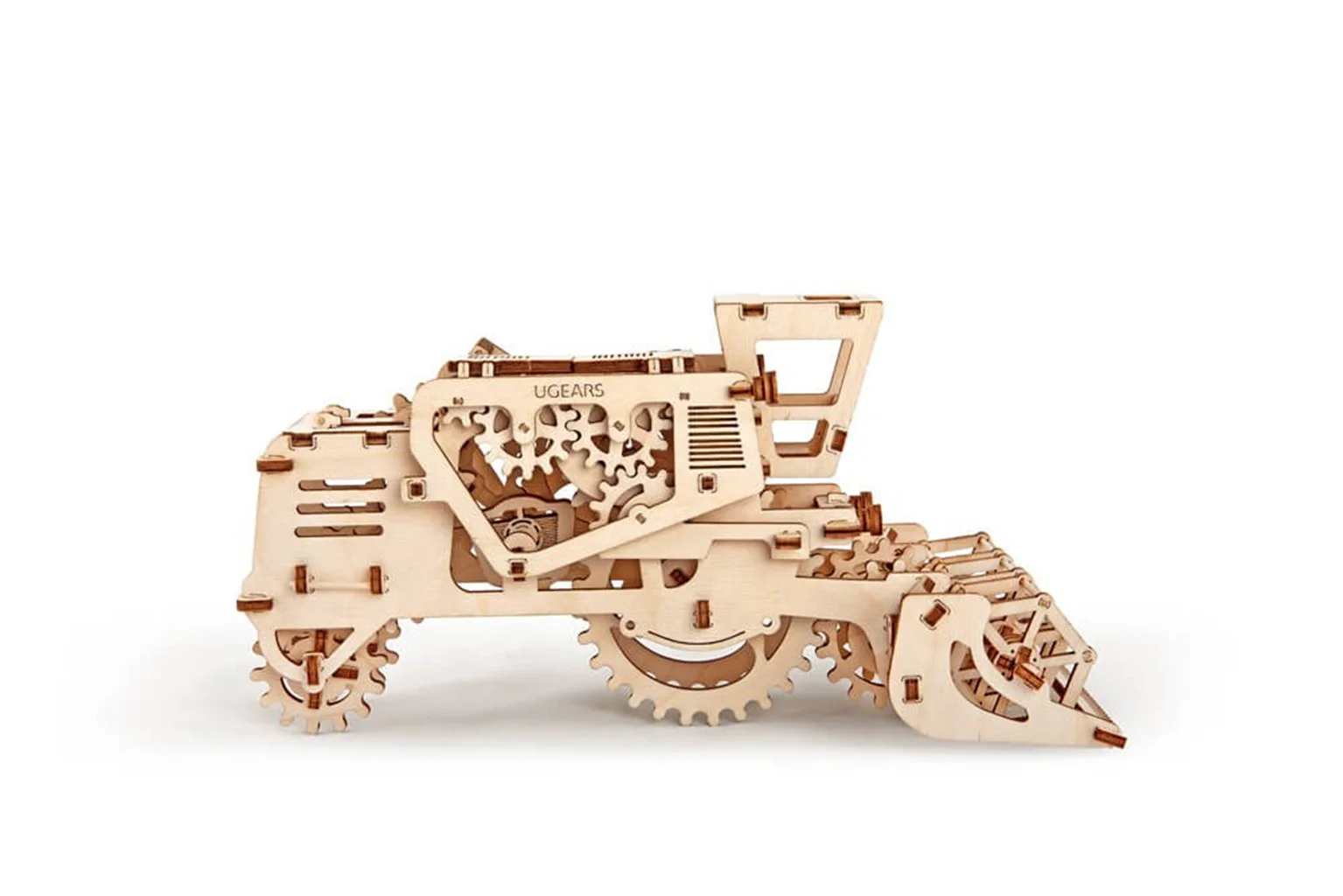 UG70010 Combine Harvester Mechanical Model Kit - Image 2
