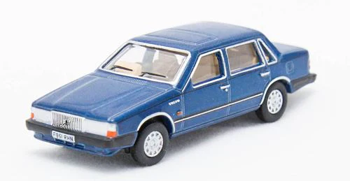 76VO003 Volvo 760 Blue Metallic