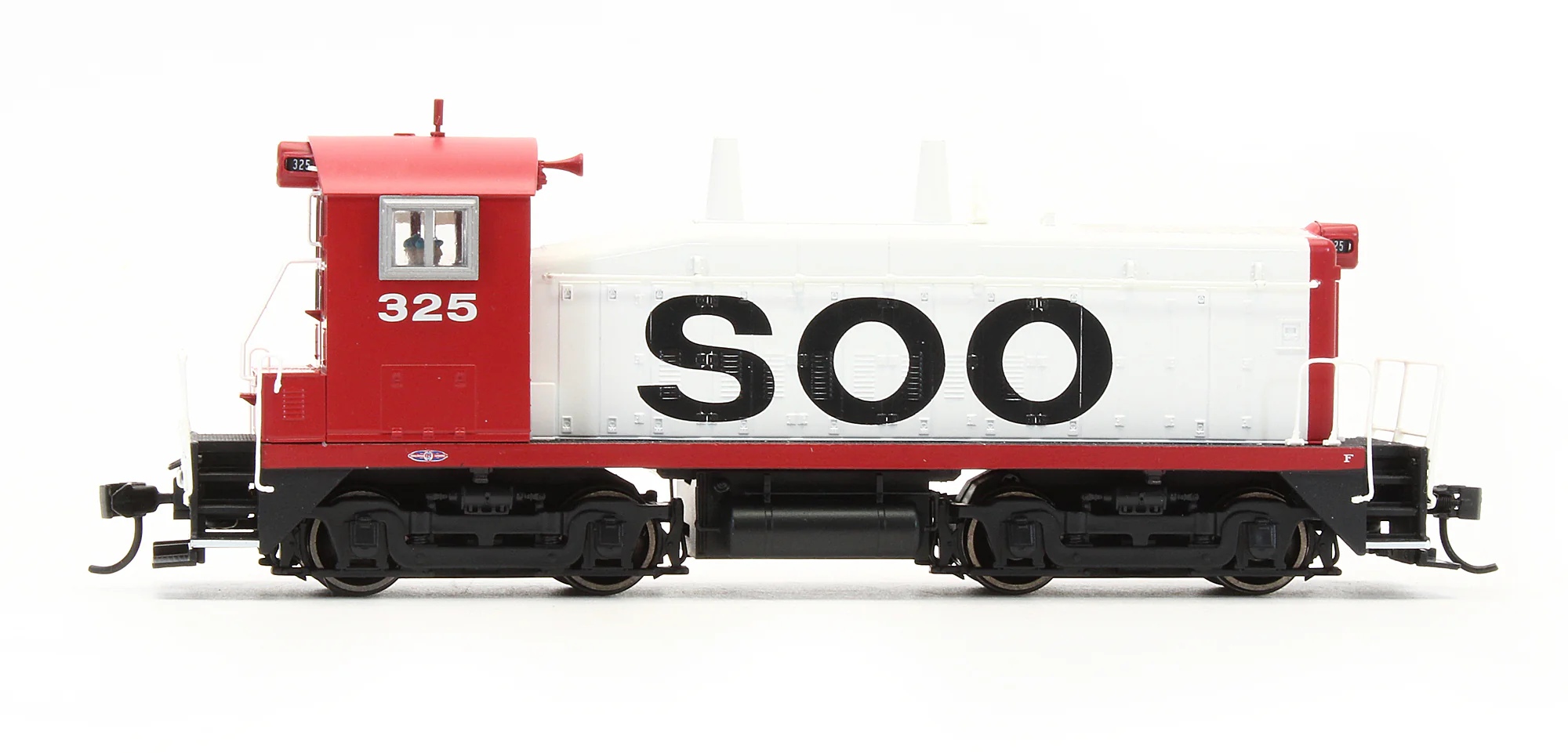 Pre-Owned EMD SW1200 Diesel Locomotive SOO Line - Road #325 - DCC Sound - Image 3