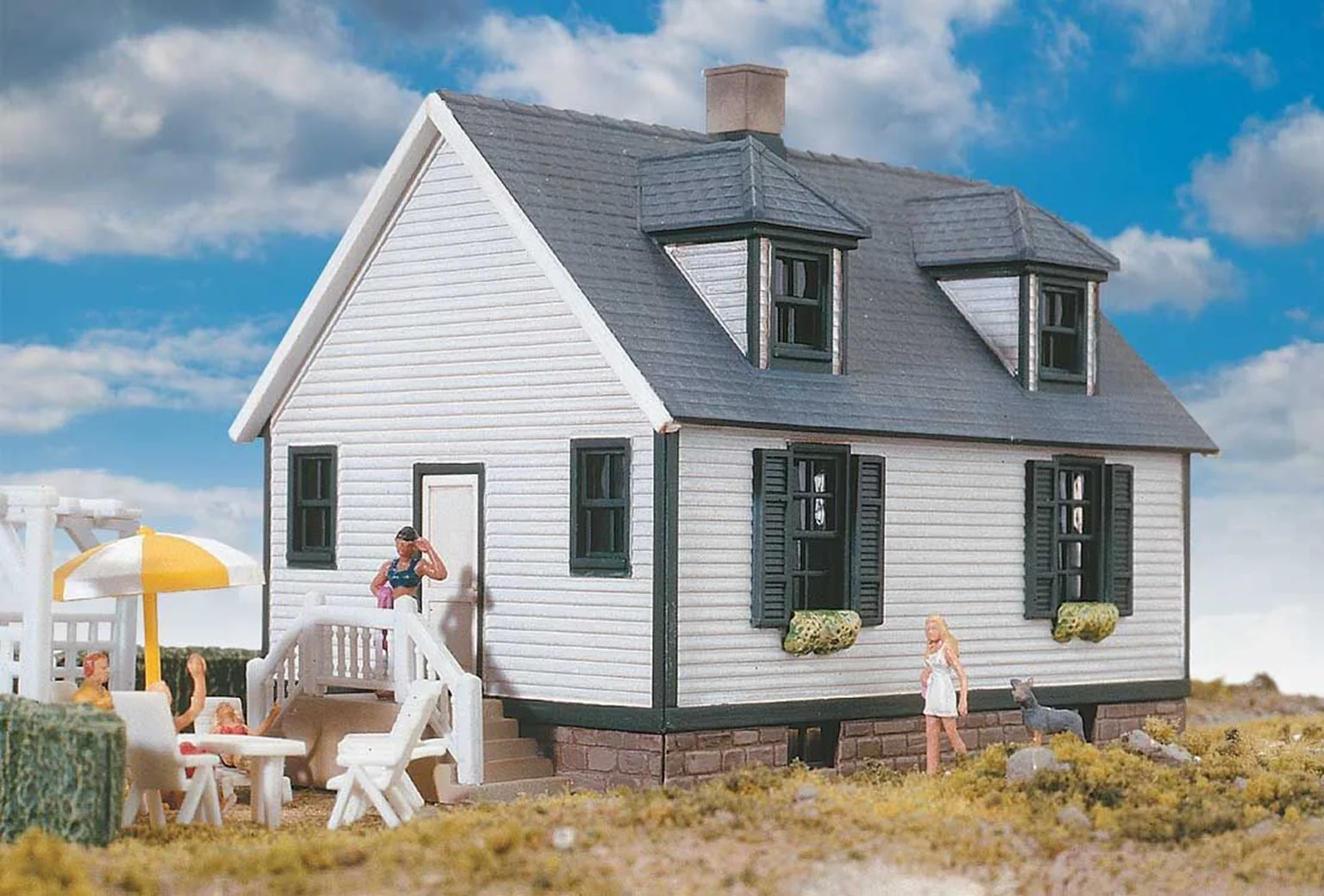 933-3657 Lake Forest Cottage With Accessories Kit - Image 2